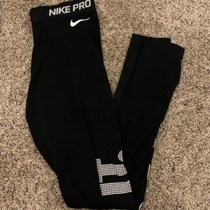 NIKE PRO LEGGINGS